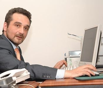 Sebastian Lazaroiu: Liderii slabi recurg la excluderi