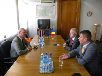Wouter Reijers, consulul onorific al Olandei la Cluj, Adrian Stef si Eugeniu Avram, in timpul intalnirii