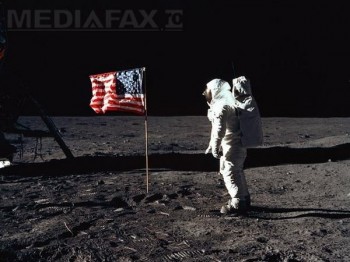 Neil Armstrong, primii pasi pe Luna