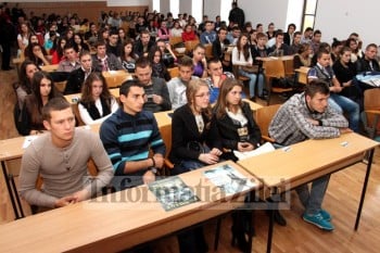 Lectie de istorie la Colegiul National "Ioan Slavici"