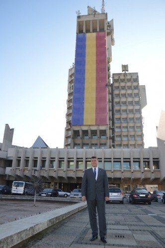 Tricolor pe Palatul Administrativ cu Adrian Stef