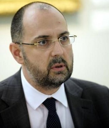 Kelemen Hunor: Nu mă bag singur în certurile lor familiale