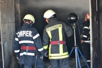 pompieri satmareni intervenind la un incendiu