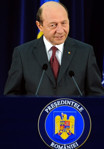 Traian Basescu: Nu avem ce cauta in sectorul bugetar