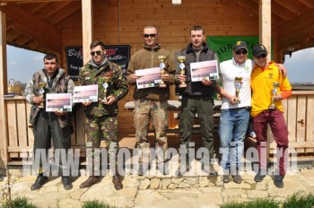 Câştigătorii - arădenii Lelek Gabriel şi Paul Cabulea - locul I, Free Carp 2 Deva - locul II şi LG Baits Satu Mare - locul III