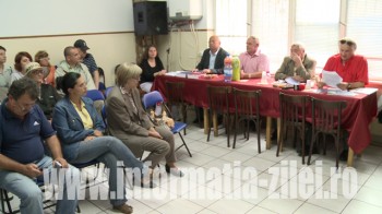 La eveniment au participat iubitori de cultură membri ai asociaţiei sătmărene, prezentarea cărţii şi a semnatarului versurilor fiind făcută de George Vulturescu - directorul Revistei Poesis şi poetul Ion Bala