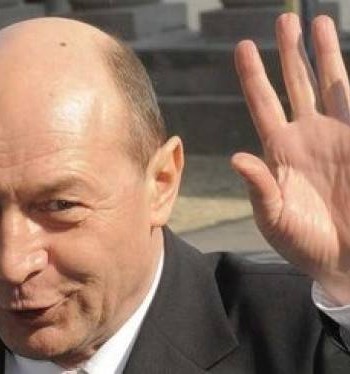 Basescu merge la hora de la Prislop