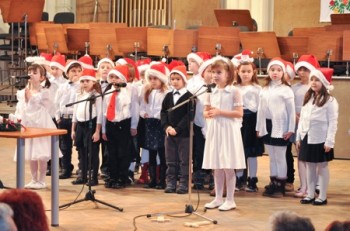 elevii de gimnaziu din cadrul LTG in spectacolul de vineri de la Flarmonica