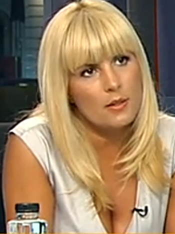 Elena Udrea l-ar susţine pe Antonescu în turul doi