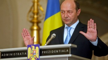 Băsescu invită Guvernul la consultări