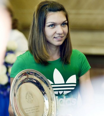 TENIS:SOSIRE IN TARA A SIMONEI HALEP DUPA FINALA DE LA ROLAND GARROS (8.06.2014)