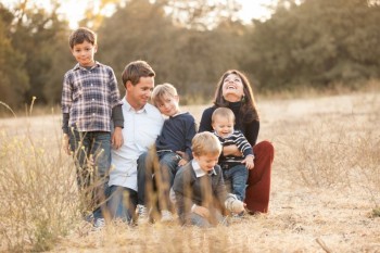 Biserica va oficia sambata, 14 februarie slujbe pentru ocrotirea si binecuvantarea tinerilor si a familiilor tinere