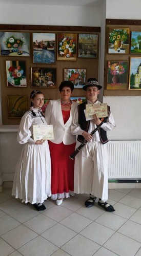  În final, un juriu format din specialişti a decis ca Marele Premiu - Trofeul Festivalului concurs naţional "Tradiţii" să vină la Satu Mare. A fost câştigat de instrumentistul Ionuţ Torok. Alexandra Florescu a câştigat la rândul ei premiul al treilea. 