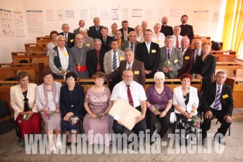 Întâlnire de 50 de ani la Colegiul Tehnic UNIO -Traian Vuia    Absolvenţii promoţiei 1965 a Şcolii Profesionale şi Tehnice Satu Mare s-au revăzut ieri, după 50 de ani de la terminarea studiilor.