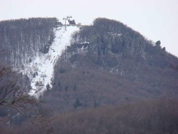 Varful Pietroasa si partia de sky. In dreapta silueta Sfinxului(1)