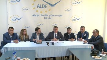 Candidatul ALDE la Primăria Satu Mare, Adrian Ștef, a prezentat o parte din tinerii capabili pe care formațiunea politică îi are