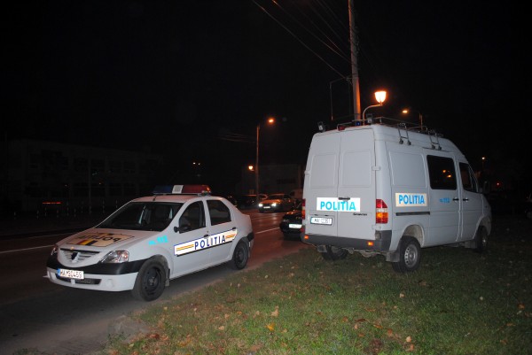 Satu Mare: Poliţiştii de la Investigarea Fraudelor au descins în miez de noapte la 7 firme