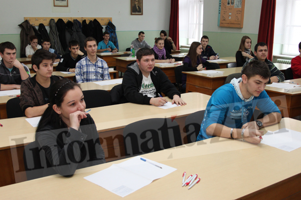 Tuturor candidatilor evaluati la Colegiul Economic li s-au părut usoare subiectele la limba română