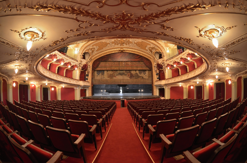 Sala Teatrului "Vasile Alecsandri" din Iași