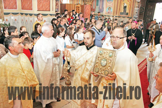 La sarbatoarea tinerilor a fost prezent si PSSa episcopul Vasile Bizau