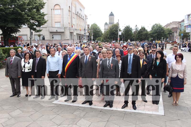 Autoritati judetene si locale la Monumentul Ostasului Roman