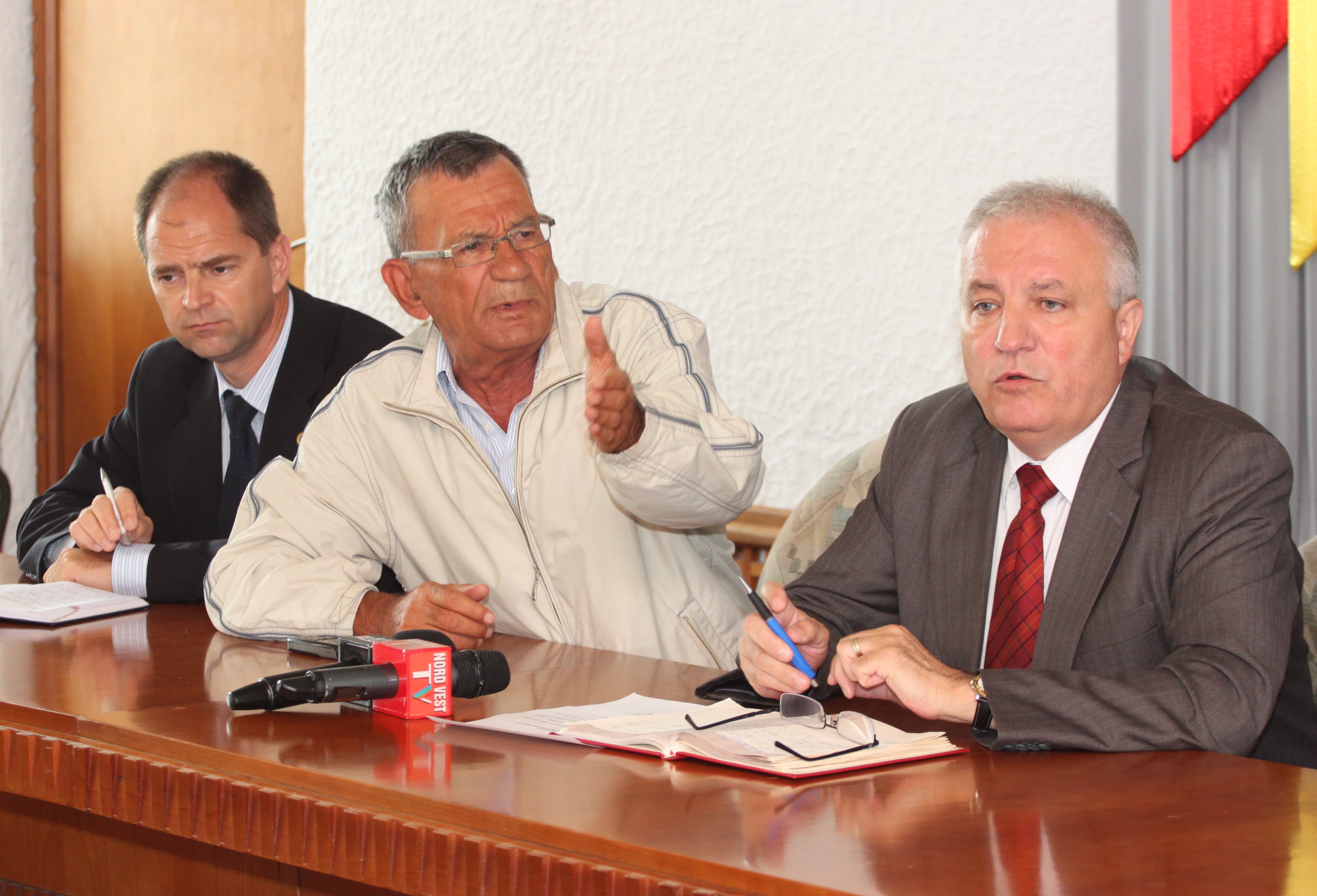 Florin Gazdac, Mircea Marian si prefectul dr. Eugeniu Avram, la sedinta de joi