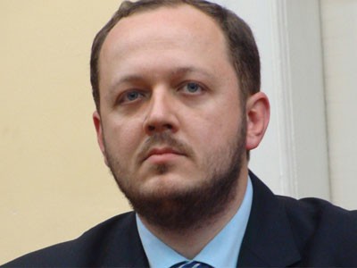 Adrian Papahagi: Băsescu e liderul legitim al dreptei