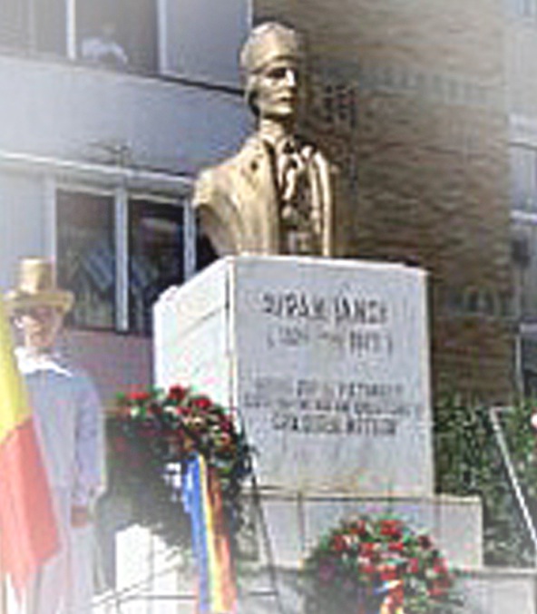 Statuie Avram Iancu