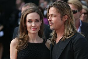 Angelina Jolie si Brad Pit