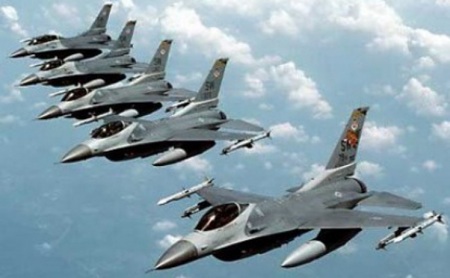 escadrila de avioane de lupta F16
