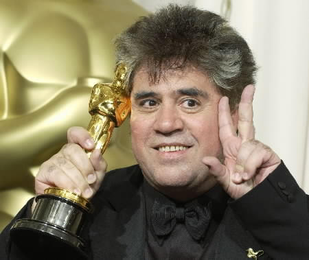 Almodovar și statueta Oscar