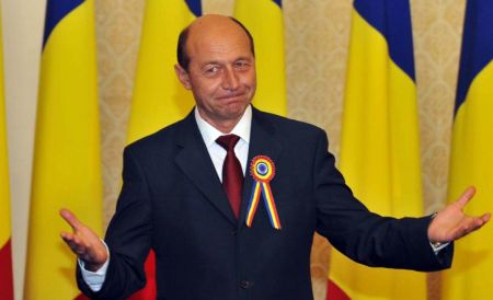Traian Băsescu felicită Republica Moldova
