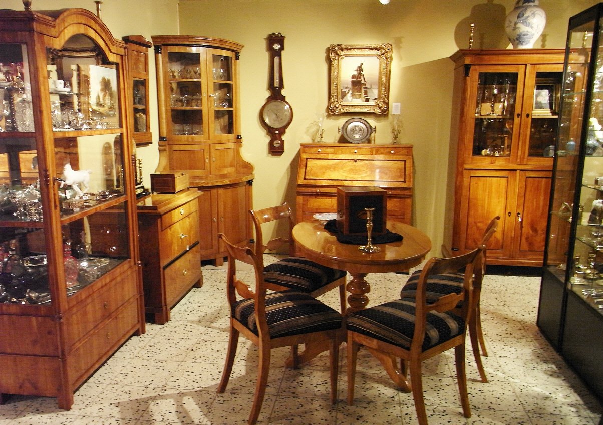 Salon în stil Biedermeier