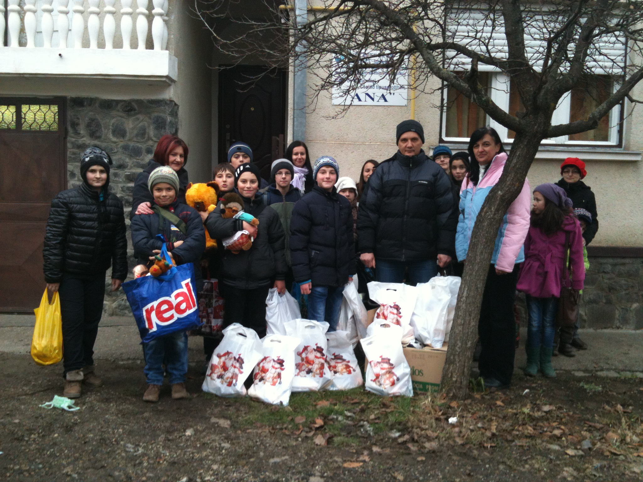 Voluntarii SNAC de la Scoala Ion Creanga