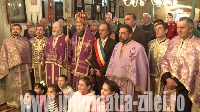 Ahiereul vicar al Episcopiei ortodoxe a Maramureşului şi Sătmarului, a binecuvântat începerea lucrărilor la pictura bisericii