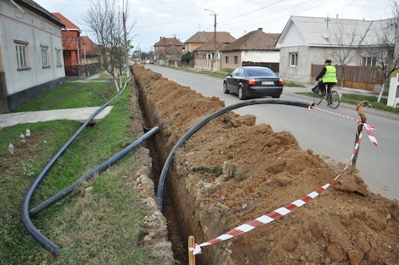 Urmeaza sa se extinda reteaua de canalizare in mai multe comune din judet