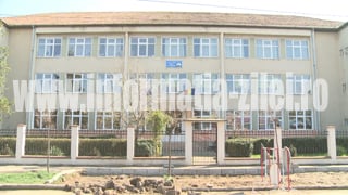 Colegiul Eliza Zamfirescu şi-a închis porţile pentru o zi de frica îmbolnăvirii de râie