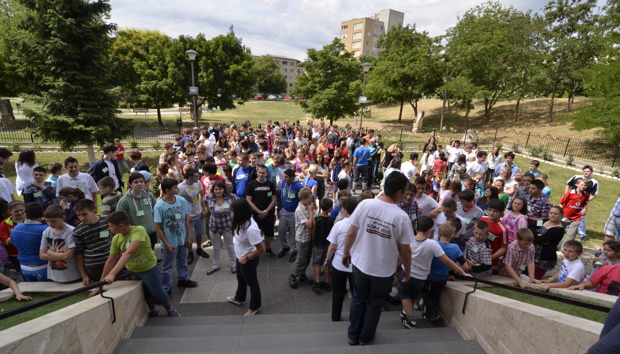 Peste 250 de tineri au participat la intalnirea de la Satu Mare