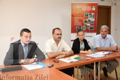 Stefan Reszler, Ioan Leitner, Gabriela Rist si Iosif Holczli, la conferinta de presa