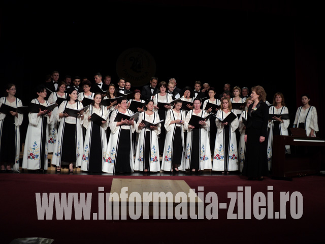Aplauze pentru Corul Solemnis la Festivalul Coral "Pastorala" din Focşani