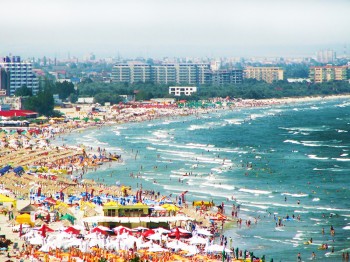 Terminarea școlii la finalul lunii iunie va afecta vacanțele pe litoralul românesc care începuse să fie populat la debutul sezonului estival