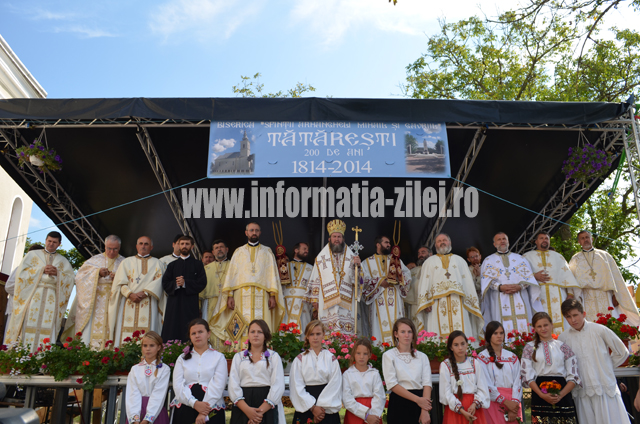 Liturghia a fost oficiată de episcopul Iustin şi un sobor de 30 de preoţi şi diaconi