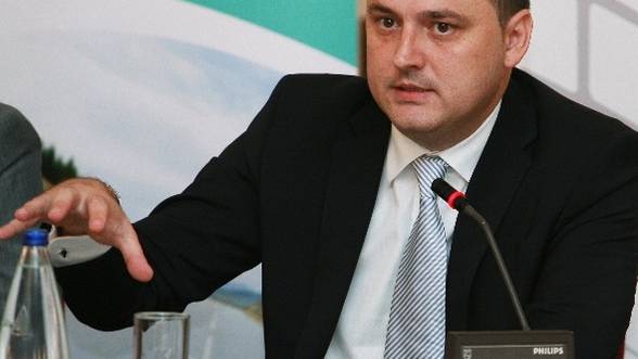 Razvan Cotovelea a declarat ca doua concerne internationale vor crea 4.500 de locuri de munca in Romania