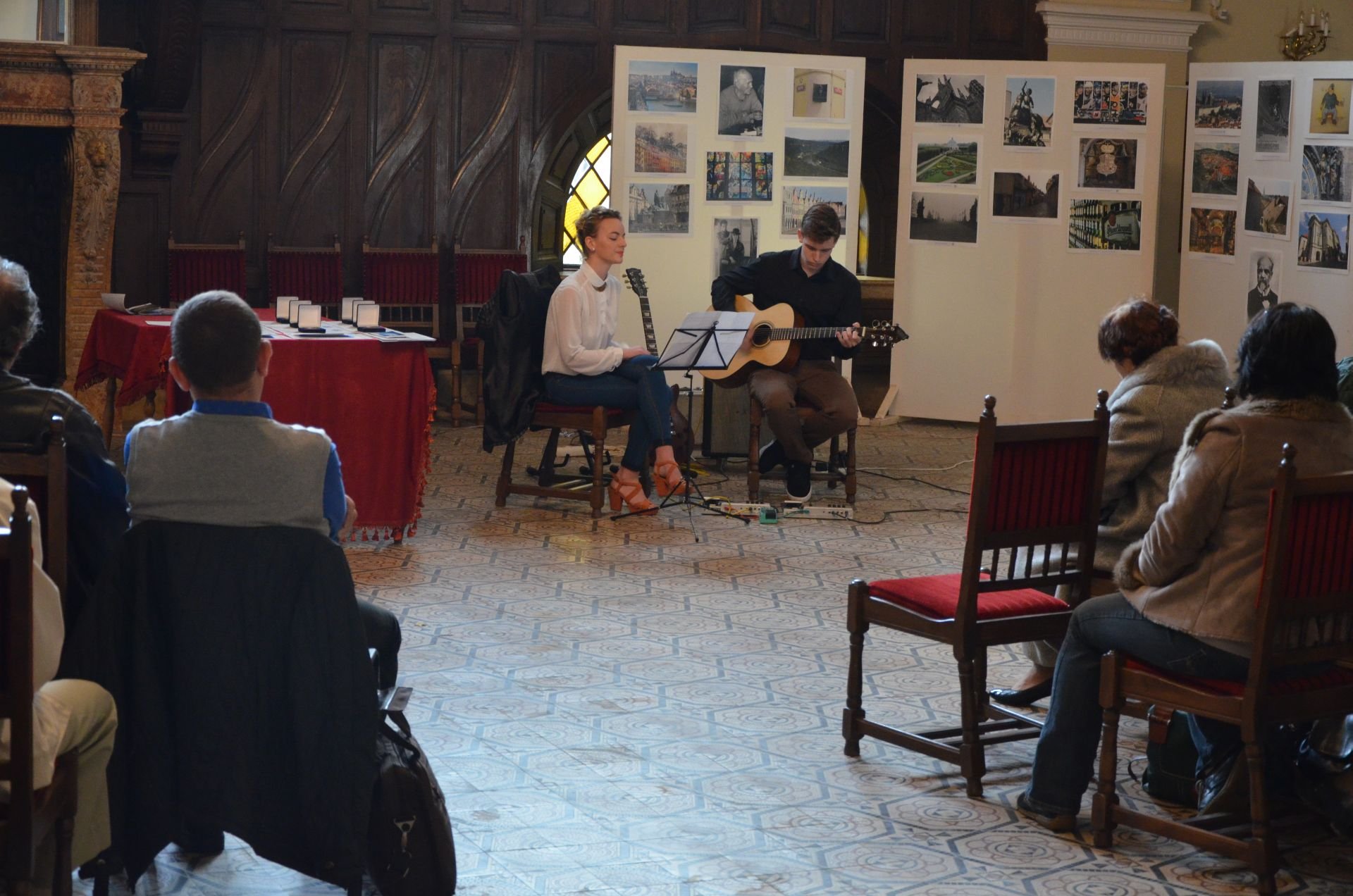 Fotografiile au fost expuse la Sala Cavalerilor