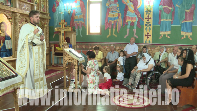 Parohia ortodoxă din Balta Blondă şi-a sărbătorit ocrotitorul şi a sfinţit o troiţă