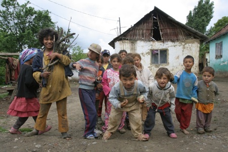 copii din familii sarace din mediul rural