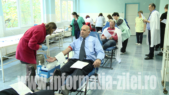 Încă 100 de sătmăreni au donat sânge pentru victimele din Bucureşti