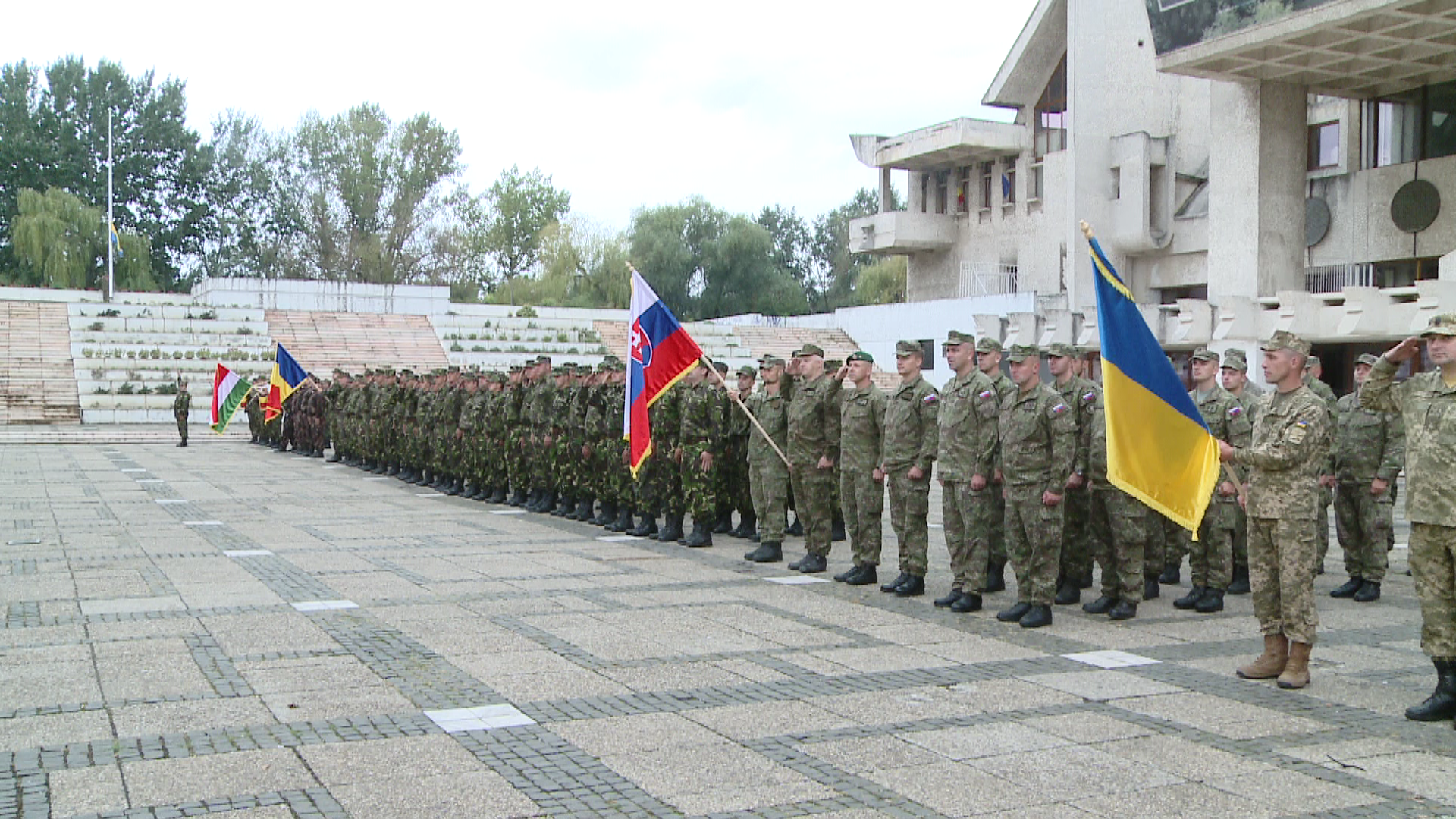 200 de militari din Romania, Ungaria, Ucraina si Slovacia vor participa la exercitiul multinational care are loc la Satu Mare