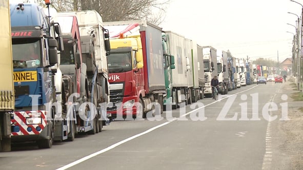 Timpul de asteptare a TIR-urilor la Vama Petea este in medie de peste 5 ore