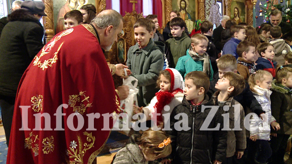 Copilaşii Parohiei ortodoxe Sfinţii Apostoli Petru şi Pavel au vestit Naşterea Domnului